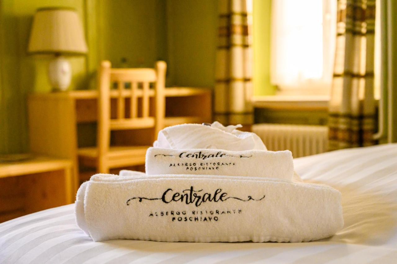 Hotel Centrale Poschiavo Buitenkant foto