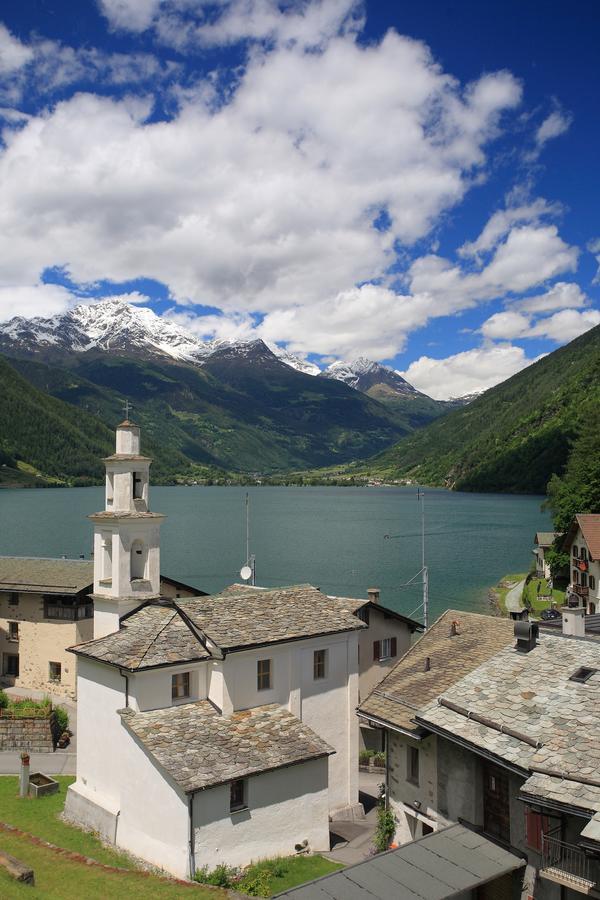 Hotel Centrale Poschiavo Buitenkant foto