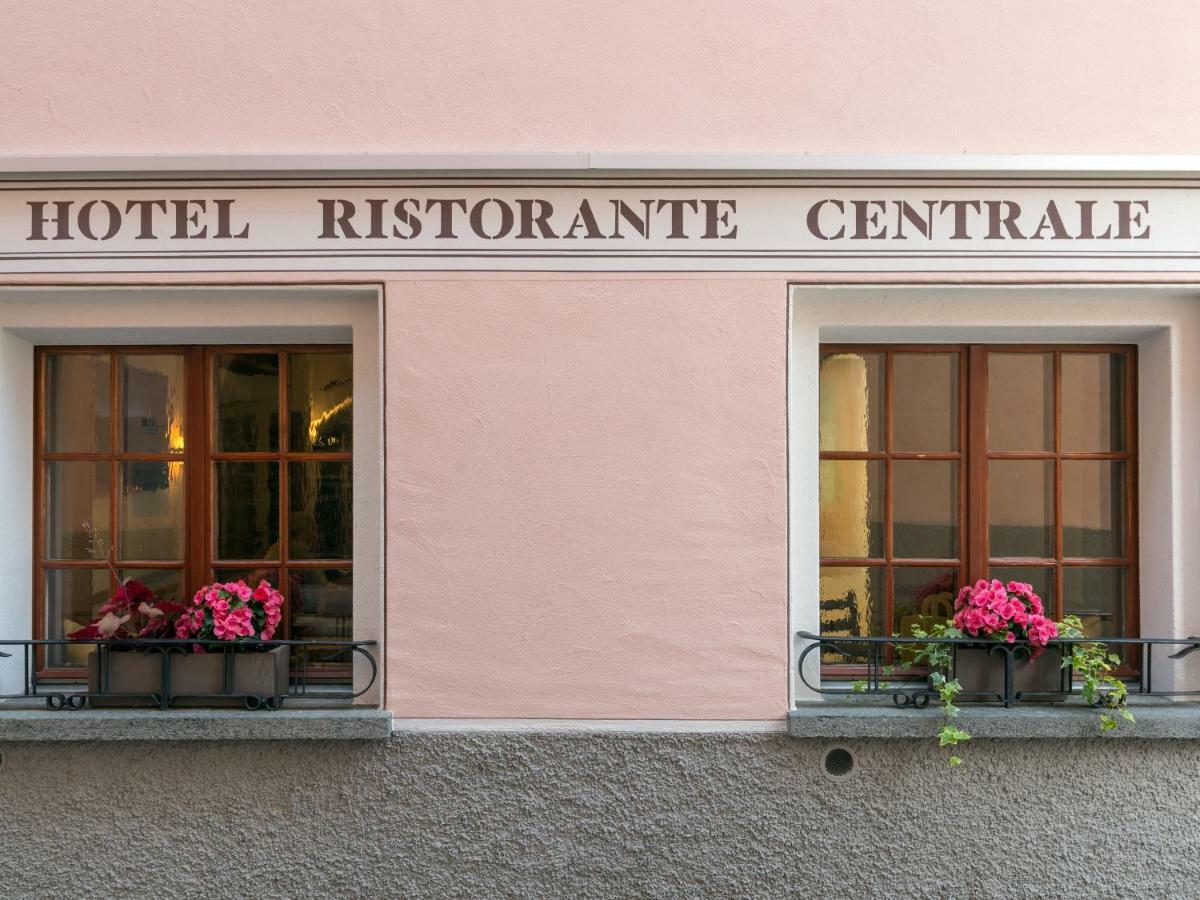 Hotel Centrale Poschiavo Buitenkant foto